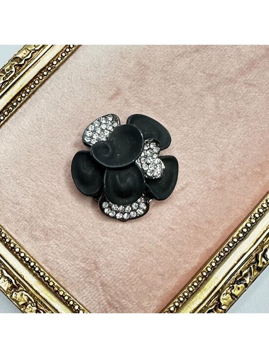Estate Jewelry - Black Matte Flower Scarf Clip With Crystal Accents Vintage Style